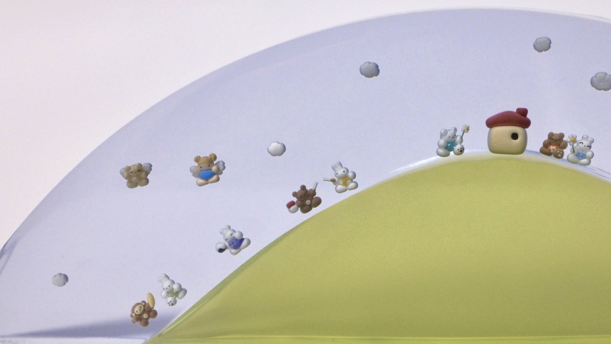 saraobject's tweet image. 말랑한 언덕위의 집-과 말랑한 친구들의 방문
2025, 27*9(cm), resin and clay