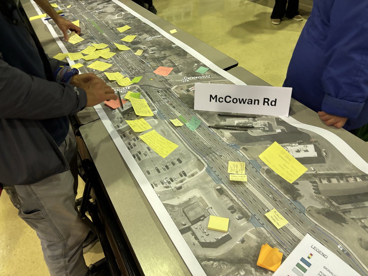 Great turnout tonight for "A Safer Kingston Road" public meeting - over 125 people! 

Thanks for coming out <a href="/CycleToronto/">Cycle Toronto</a> <a href="/FFSafeStreets/">Friends and Families for Safe Streets</a> <a href="/DanKing4All/">Danforth Avenue and Kingston Road For All</a> #BikeTO 

Please fill survey here: ca.mar.medallia.com/saferkingston