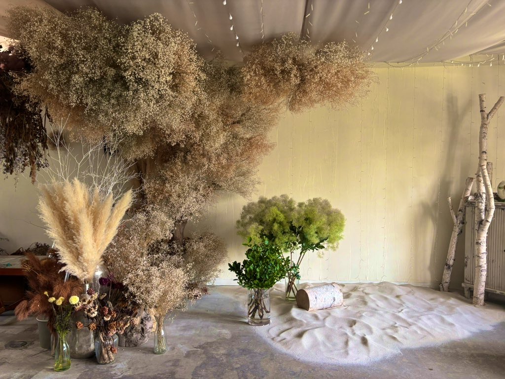 スタジオパラディ🌷春の花屋装花ご予約受付中 tweet media