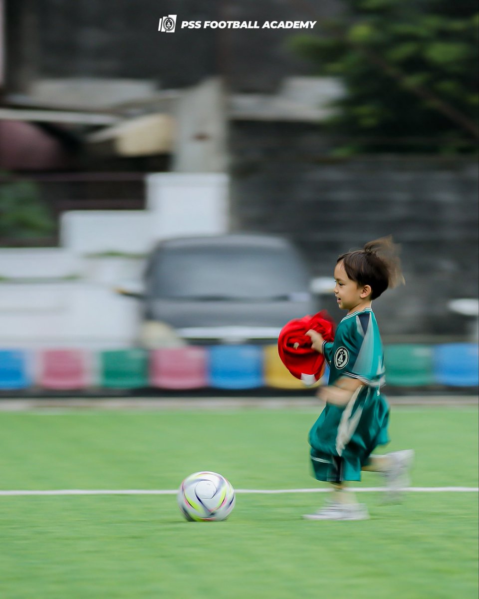 PSS_Development's tweet image. Hari perdana latihan di PSS Academy, antusiasme dan semangat dari anak-anak sangat terlihat. Mereka sangat menikmati proses latihan namun juga tetap fokus mengikuti arahan dari tim pelatih. 💚
So, come and join us! 🦅
#PSS #PSSDevelopment #PSSAcademy