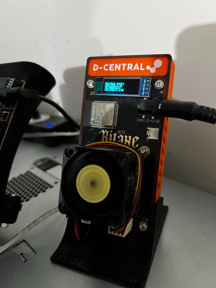 Just rescued this little <a href="/DCentralTech/">D-Central 🟠⛏️</a> #Bitaxe gamma 601 from a local pleb that didn't want it for only $91 🇺🇸 - didn't have the heart to see it wasted.

Added another 1.2+ TH/s to solo mining to my <a href="/umbrel/">Umbrel ☂️</a> #Bitcoin node tonight &amp; finally solo (lottery) mining over 50TH/s

Zero
