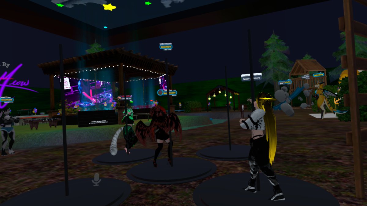 britneymc101's tweet photo. Here's some vr chat pictures from my birthday party https://t.co/IhGklF6qFU