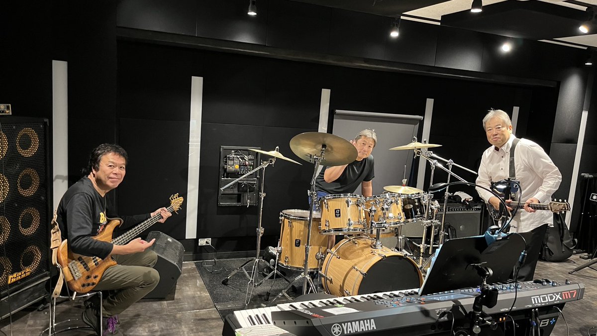 casiokeya_key's tweet image. Cross Cover Japanのリハで先週発売した新兵器を早速使いました‼️
YAMAHA MODX M7 🎹

#yamaha
#modx m
#casiopea
#fusion