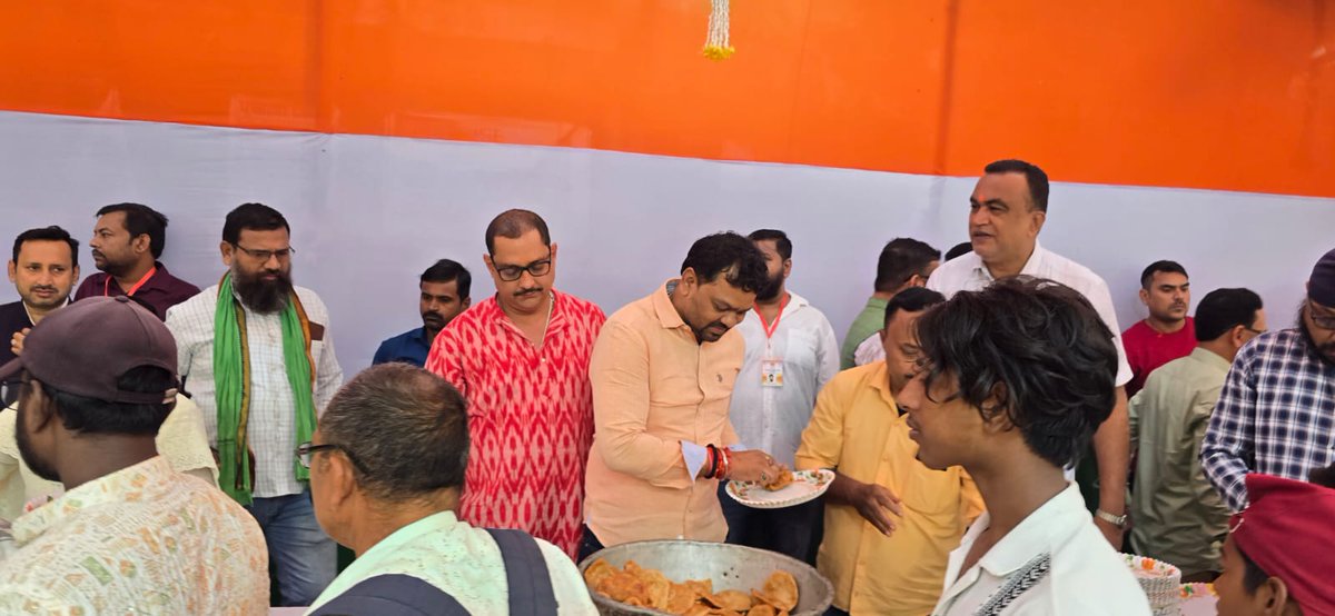 जमशेदपुर लोक सभा 
पश्चिम विधानसभा जमशेदपुर 
शास्त्रीनगर कदमा में 
जमशेदपुर खटीक समाज के भाई अपना धर्मेंद्र सोनकर के ओर से आयोजित छठ व्रत धारियों के सेवा शिविर में छठ व्रत धारियों का सेवा किये <a href="/JmmJharkhand/">Jharkhand Mukti Morcha</a> <a href="/JMM_E_Singhbhum/">JMM_पूर्वी सिंहभूम</a>