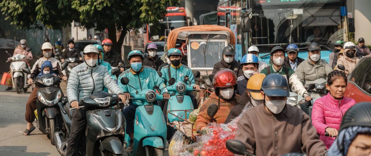 ILOAsiaPacific's tweet image. 31,000 workers in Vietnamese and Cambodian garment factories will soon have safer commutes to work, thanks to the ILO Vision Zero Fund’s Commuting Safety Challenge with support from Nike, Inc.

🔗tinyurl.com/34u39d3h

#SafeWork #DecentWork #GenderEquality