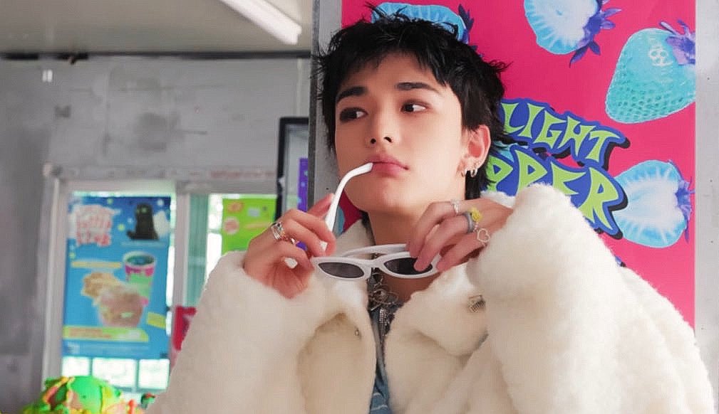 revehwangs's tweet image. 