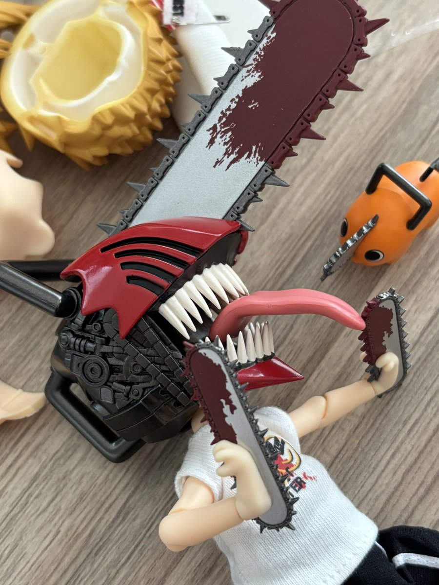 頭部の作り込み凄い...