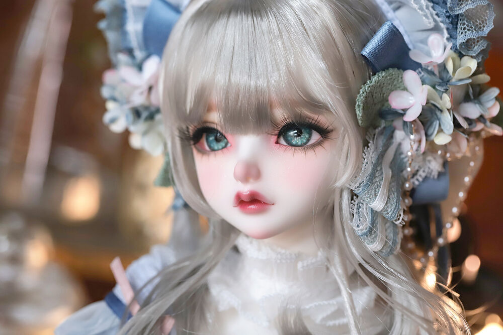 DOLKSTATION's tweet photo. 【DOLK×Peak’s Woods】

10体限定で復刻中の
FOC Goldie - FORGET ME NOT ver. Limited はご覧になりましたか？
➡https://t.co/uW0PdQu3LZ

「真実の愛」という花言葉の勿忘草と人気ドールFOC Goldieが融合・再構築。高潔で清廉な少女をぜひお見逃しなく。

抽選受付は11月3日(月・祝)まで。 https://t.co/9k7DHARqdb