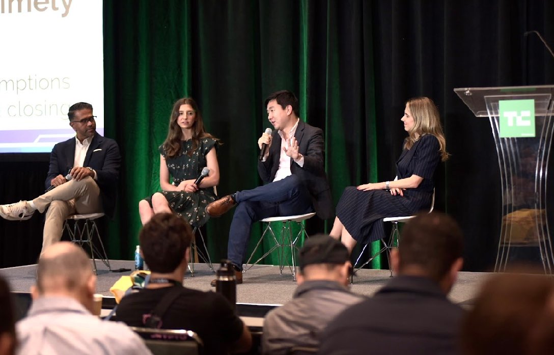 ashleypaston's tweet photo. No fun was had today at @TechCrunch 🙃

Loved chatting Fundraising Mistakes with Sam Li (@thoropass), Richard Munassi &amp; @camilawithak https://t.co/5pUqJYl11d