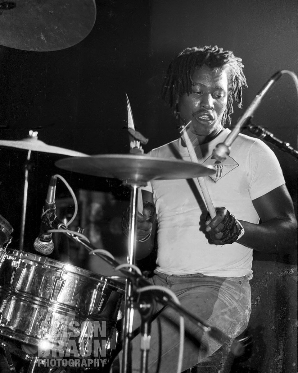 In memory of Darren Henley aka D. H. Peligro, longtime drummer of the Dead Kennedys and short-term drummer of the Red Hot Chili Peppers, who passed away unexpectedly three years ago today

Photo by Alison Braun

#punkdrummer in heaven 💔 

#punk #punkrock #deadkennedys #dhpeligro