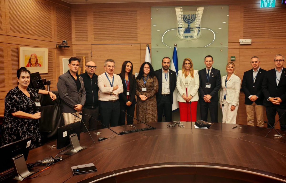 marattin's tweet image. Questa settimana sono in Medio Oriente con una delegazione di parlamentari di diverse nazioni europee (da Cipro alla Francia, passando per Lituania e Romania oltre a due colleghi italiani).

I primi giorni li stiamo trascorrendo in Israele.

Ieri a Tel Aviv e Gerusalemme abbiamo…