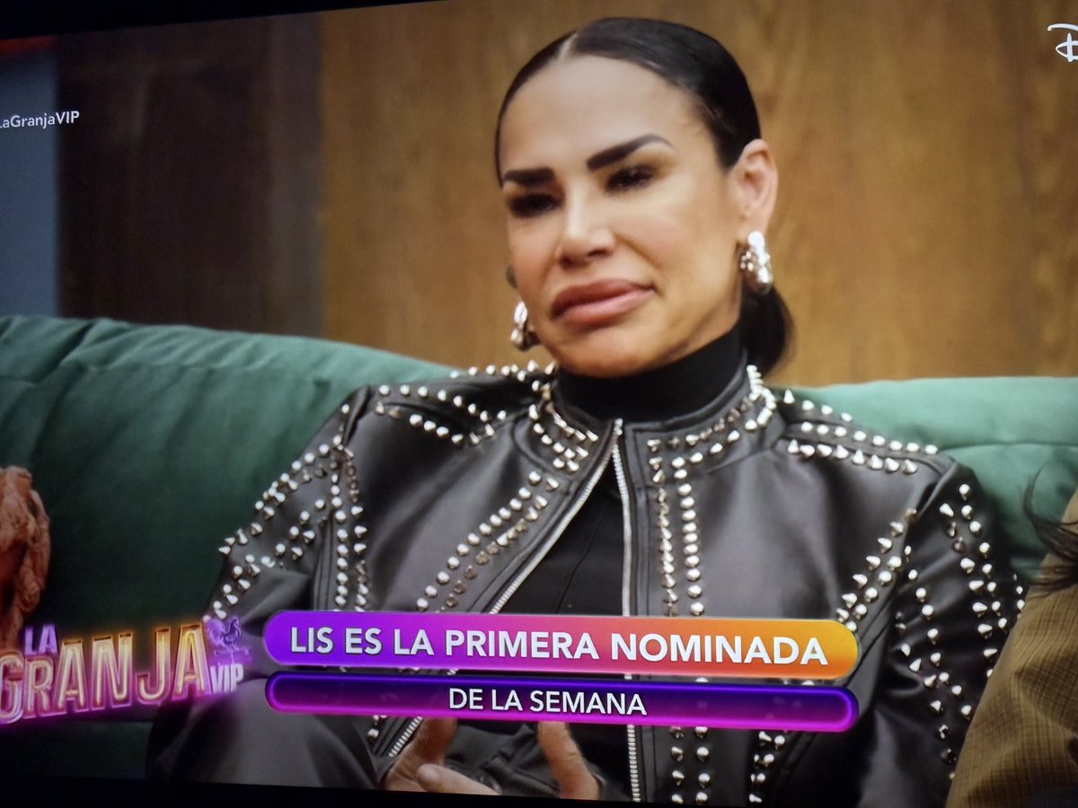 DavidRiverariv7's tweet image. De todos, no me esperaba la primera nominada de la semana 😳
Y Sandra despotricando a Liz… esto se puso bueno 🔥
#RealityMode #DramaTotal #LaGranjaVIP