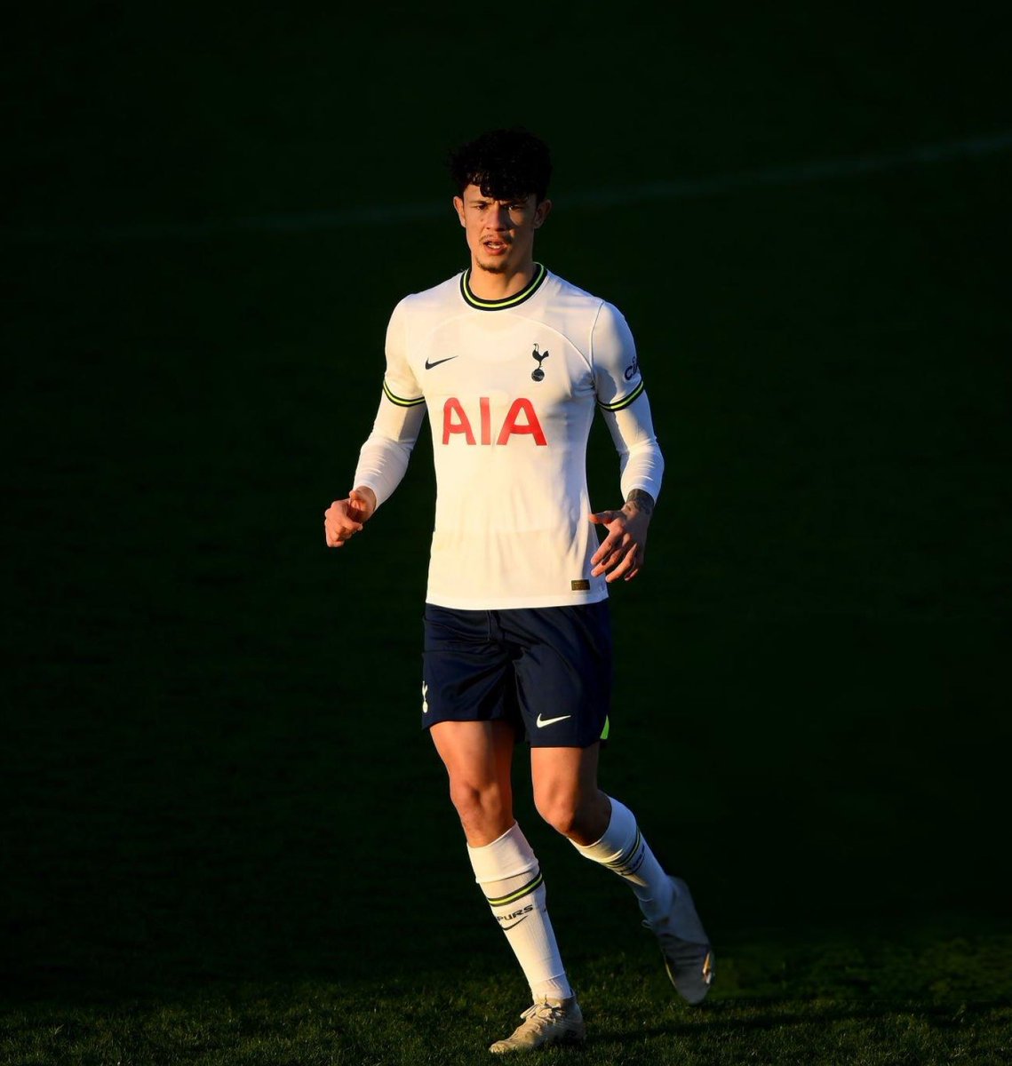 Former Chelsea and Tottenham Hotspur under-21 forward 🏴󠁧󠁢󠁥󠁮󠁧󠁿🇹🇭 Jude Soonsup-Bell has officially accepted a call-up to the Thailand national team. 

The 21-year-old striker, who has legitimate Thai heritage, currently features for Grimsby Town in England’s League Two, where he has