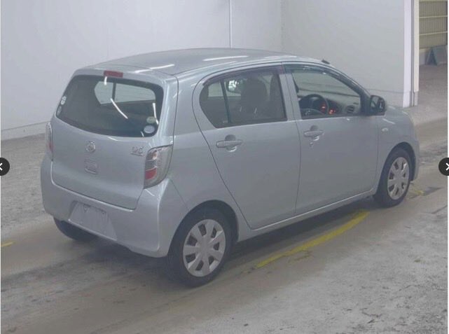 Ready to ship from Japan to Uganda 🇯🇵🇺🇬
2017 / AT / Daihatsu / Mira e:S / LA300S / 99,700km

‼️Available today‼️
$2,450 CIF Mombasa 

Call/Whatsapp 0754565822