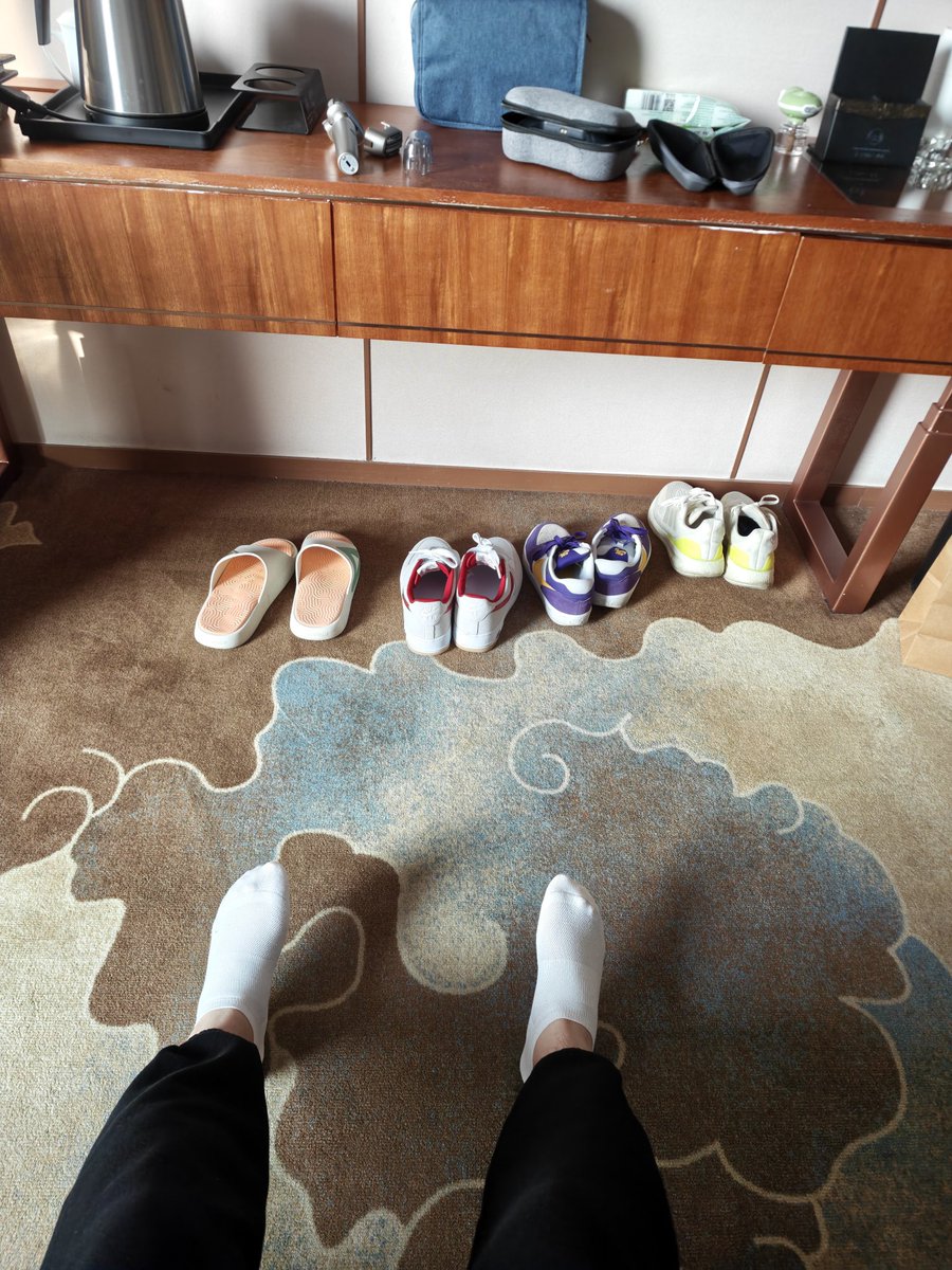 haliously0910's tweet photo. 少爷 https://t.co/2xC6TtTjTR