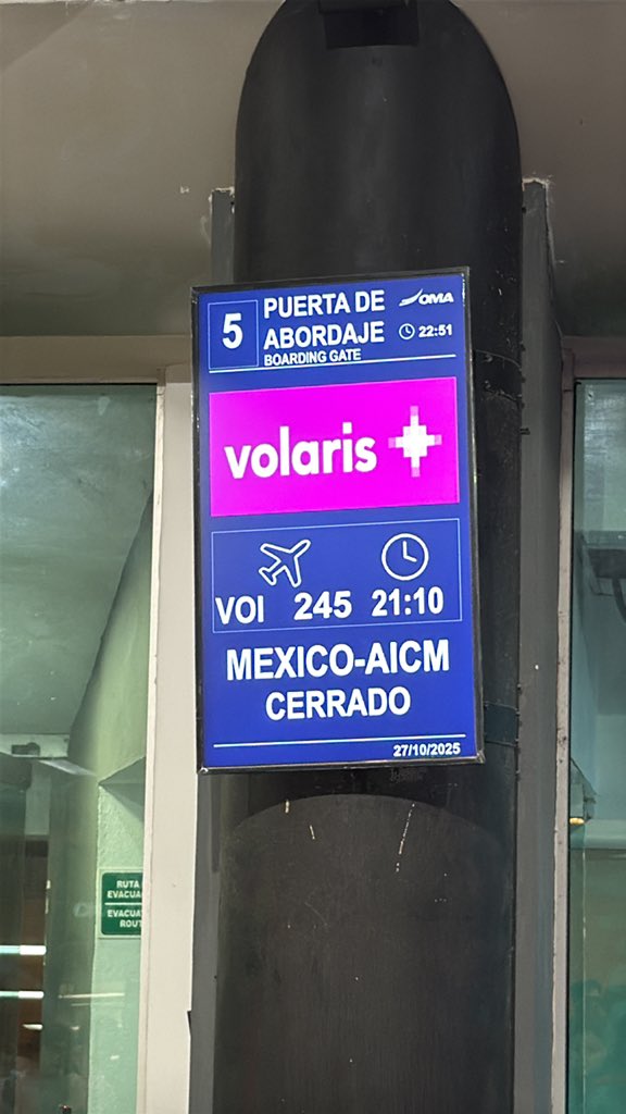 <a href="/viajaVolaris/">Volaris</a> con casi dos horas de retraso y de puerta en puerta sin que nadie te diga que pasó?