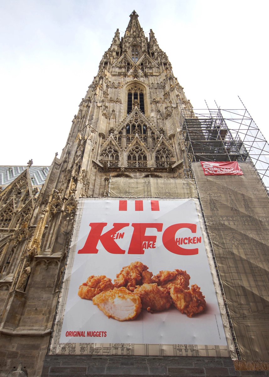 Creative Gaga tweet media