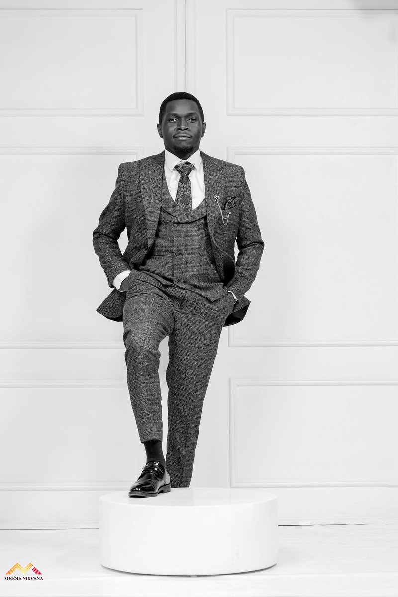 "What inspired you to do a Master's?"
Well, I needed an excuse to do this photoshoot.
📸: <a href="/medianirvanaug/">Media Nirvana UG</a>