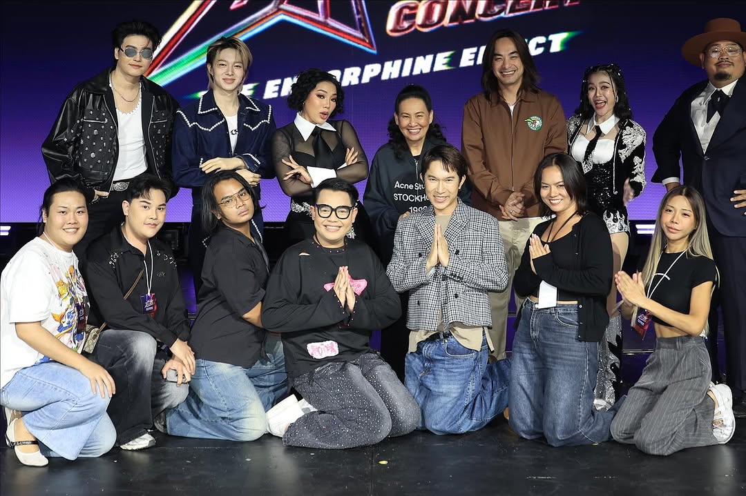 woainewofficial's tweet image. 【☁️📷】
 ©️ ig : daendorphine
🗓 : 28.10.2025

ขอบคุณพี่ดา Endorphine ที่ให้นุนิวได้เป็นส่วนหนึ่งในคอนเสิร์ตที่ยิ่งใหญ่ในครั้งนี้ด้วยนะคะ เป็นประสบการณ์ที่ดีมากเลยค่ะ ☺️🙏

#DA20ConcertxNuNewD1
#DA20ConcertxNuNewD2
#JulasHerbXDA20Concert

— @CwrNew ♡
#NuNew #NanaNu