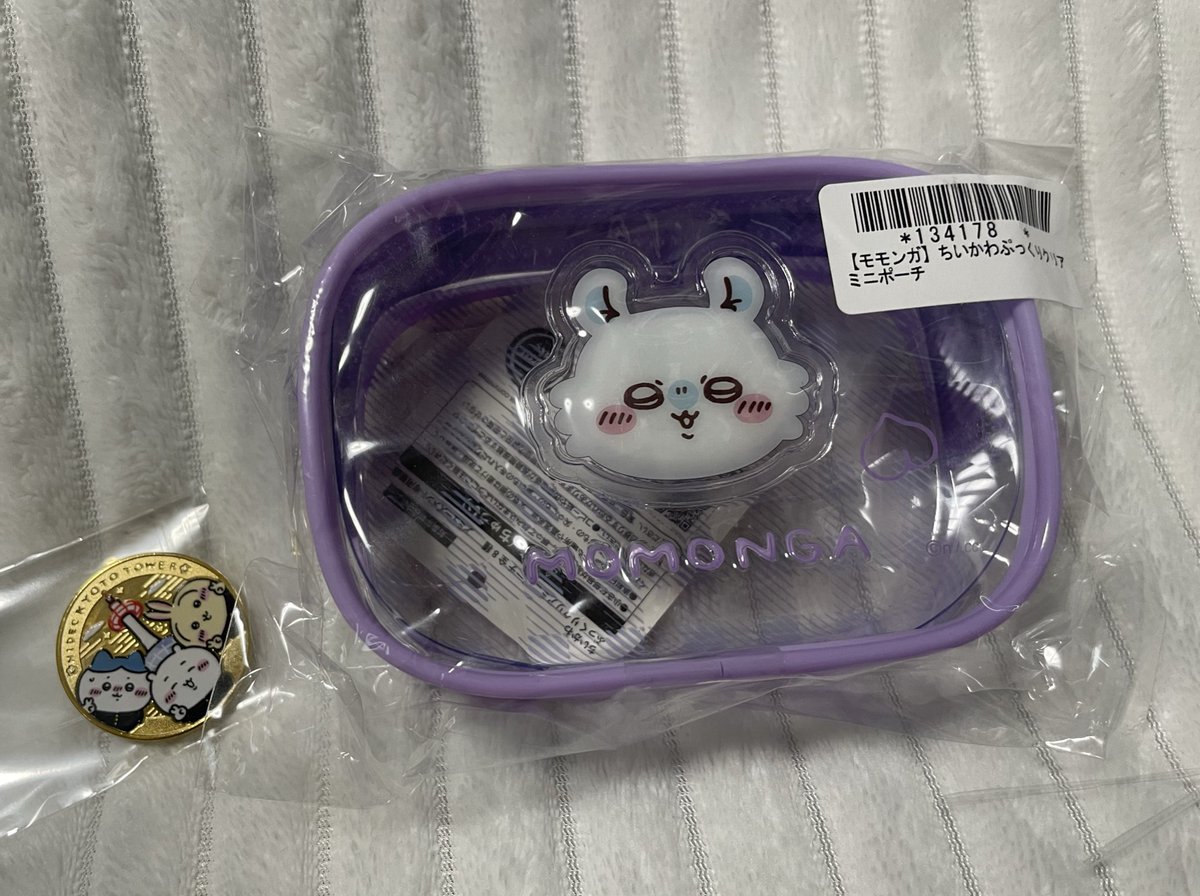 panママさん（<a href="/soratochii/">🐼pan🐼</a> ）からプレゼントいただきました🎁✨
貴重な京都タワーのメダルにモモンガポーチ♡
いつか通天閣もゲットしたい🥰
クレゲで何回もチャレンジしたけどゲットできなかったポーチ🥹
大切に使わせていただきます♪
いつもお世話になりっぱなしなのにありがとうございます🙇💕