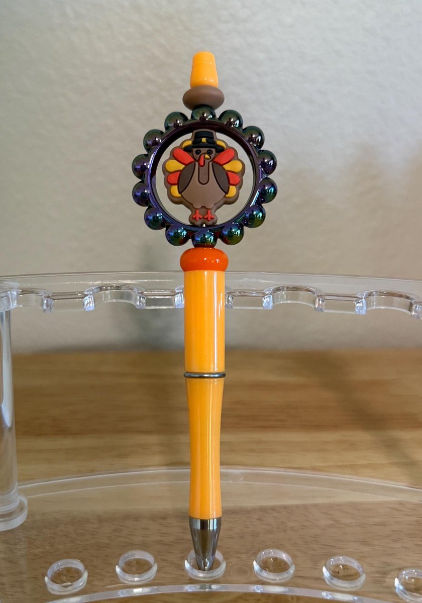 SLMor's tweet image. Thanksgiving Turkey Spinner Ballpoint Pen
Office Pen, School Pen, Turkey Lover Pen 🦃
Only One Available - 
happylilac.etsy.com/listing/439032…

#Thanksgiving #TurkeyPen #officepen #falldecor #supportsmallbusiness #etsyseller #happylilacONetsy #giftsunder10