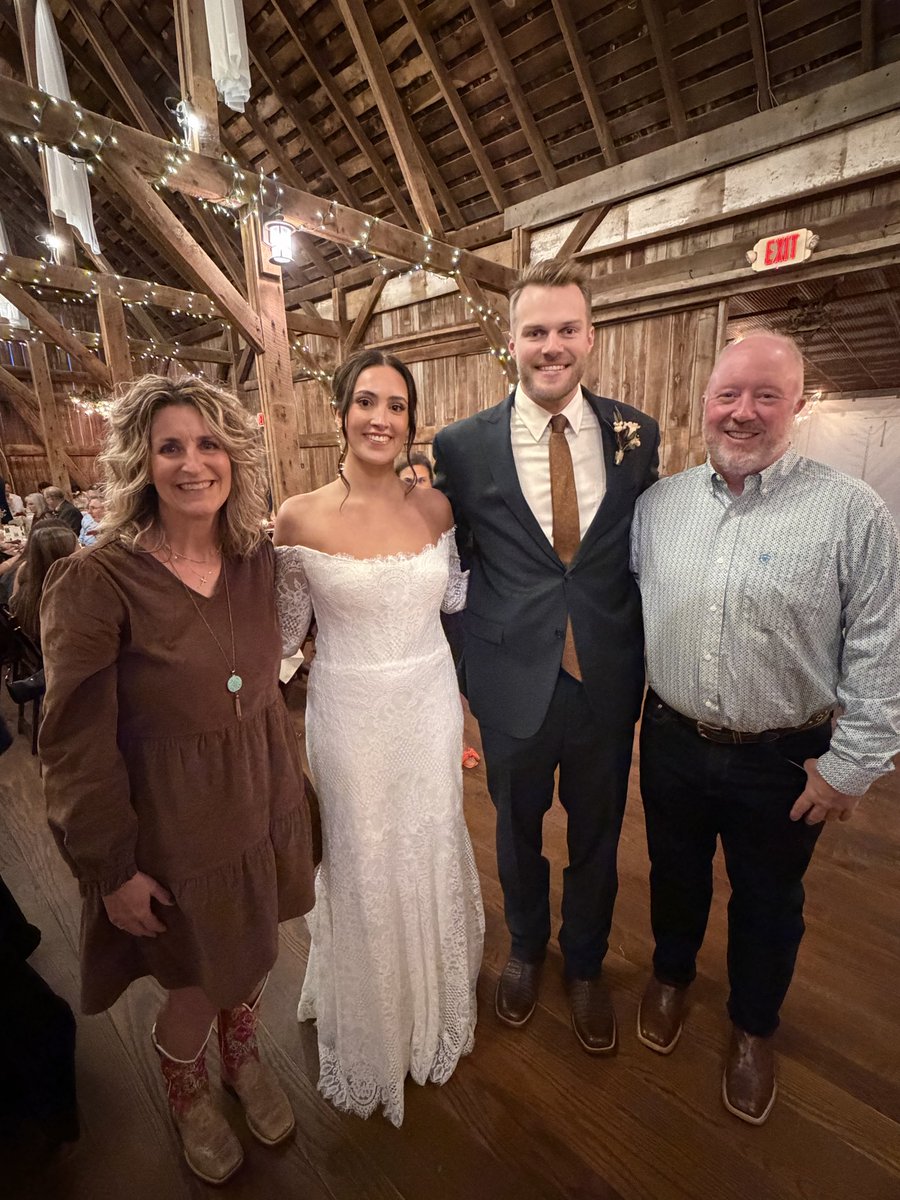 Loved celebrating this beautiful couple and seeing all The Griffs again!