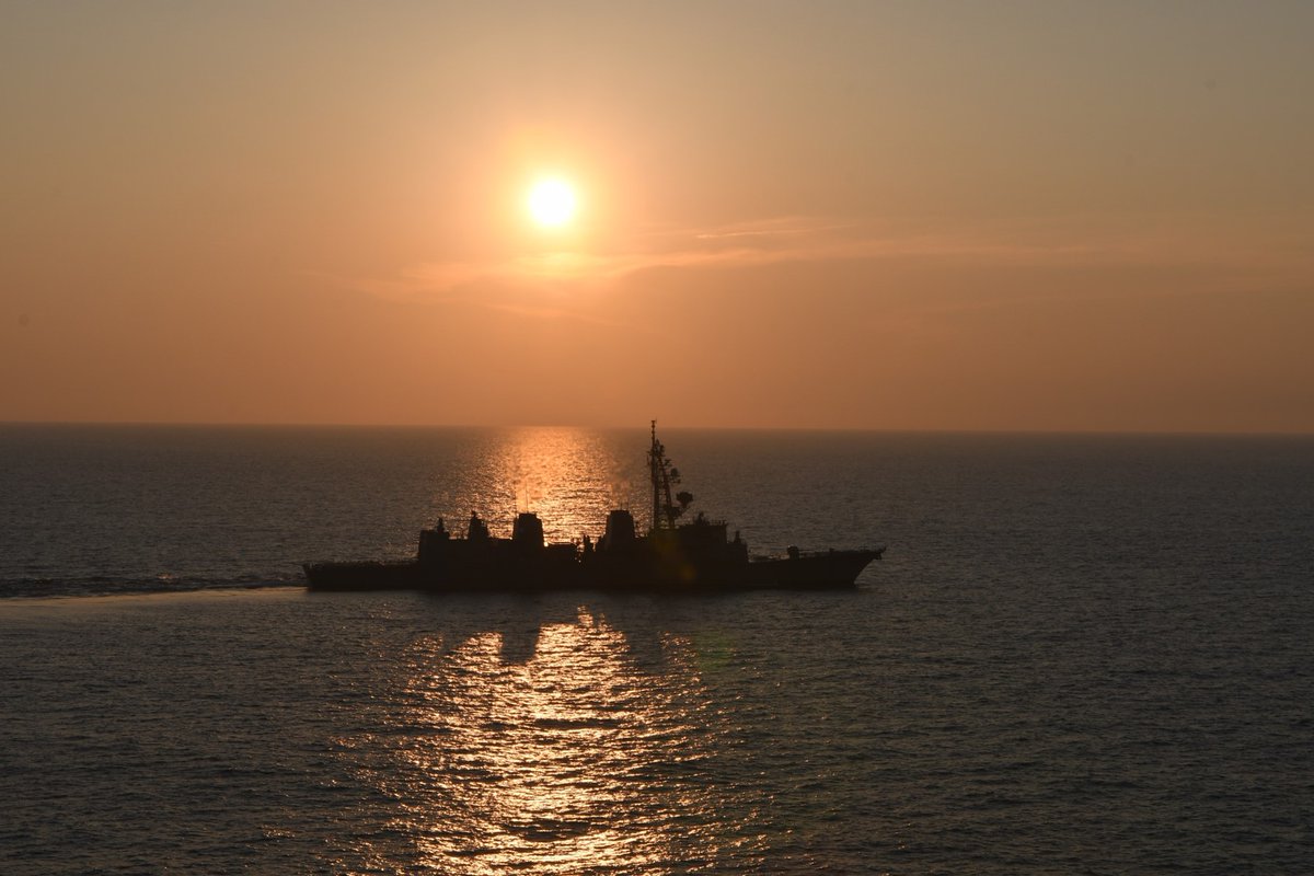 JMSDF_PAO's tweet image. 🚢DD-108
護衛艦「#あけぼの」

「曙」とは「夜明け」を指し、“新しい始まり”　“希望”を象徴する縁起の良い言葉(艦名)です✨

※現在、護衛艦#あけぼの は「令和７年度インド太平洋方面派遣(IPD25)」に参加しています。
mod.go.jp/msdf/operation…
