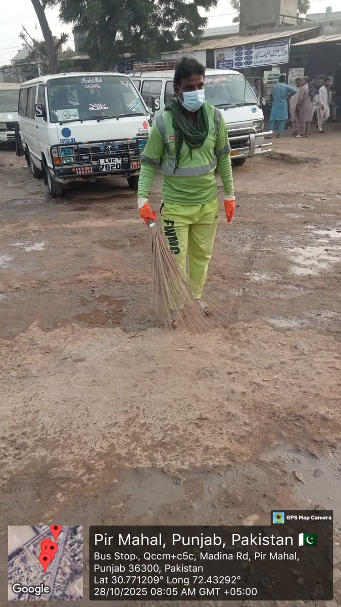 SuthraPPirmahal's tweet image. 🚏 Bus Stops Cleaning

وزیراعلیٰ پنجاب مریم نواز شریف صاحبہ کی ہدایت پر تحصیل پیرمحل کے بس اسٹاپس پر صفائی اور آرائش کا کام جاری ہے۔
صاف بس اسٹاپ، خوبصورت پیرمحل 🌼
#CleanPunjab #BusStops #MaryamNawaz #Pirmahal
