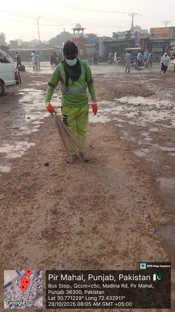 SuthraPPirmahal's tweet image. 🚏 Bus Stops Cleaning

وزیراعلیٰ پنجاب مریم نواز شریف صاحبہ کی ہدایت پر تحصیل پیرمحل کے بس اسٹاپس پر صفائی اور آرائش کا کام جاری ہے۔
صاف بس اسٹاپ، خوبصورت پیرمحل 🌼
#CleanPunjab #BusStops #MaryamNawaz #Pirmahal