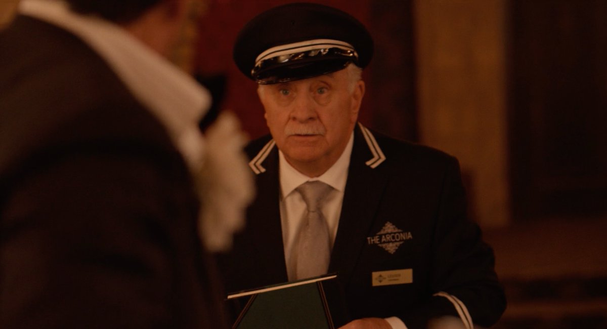 grqntt's tweet image. lester died trying to protect the building :(
#omitb #onlymurders