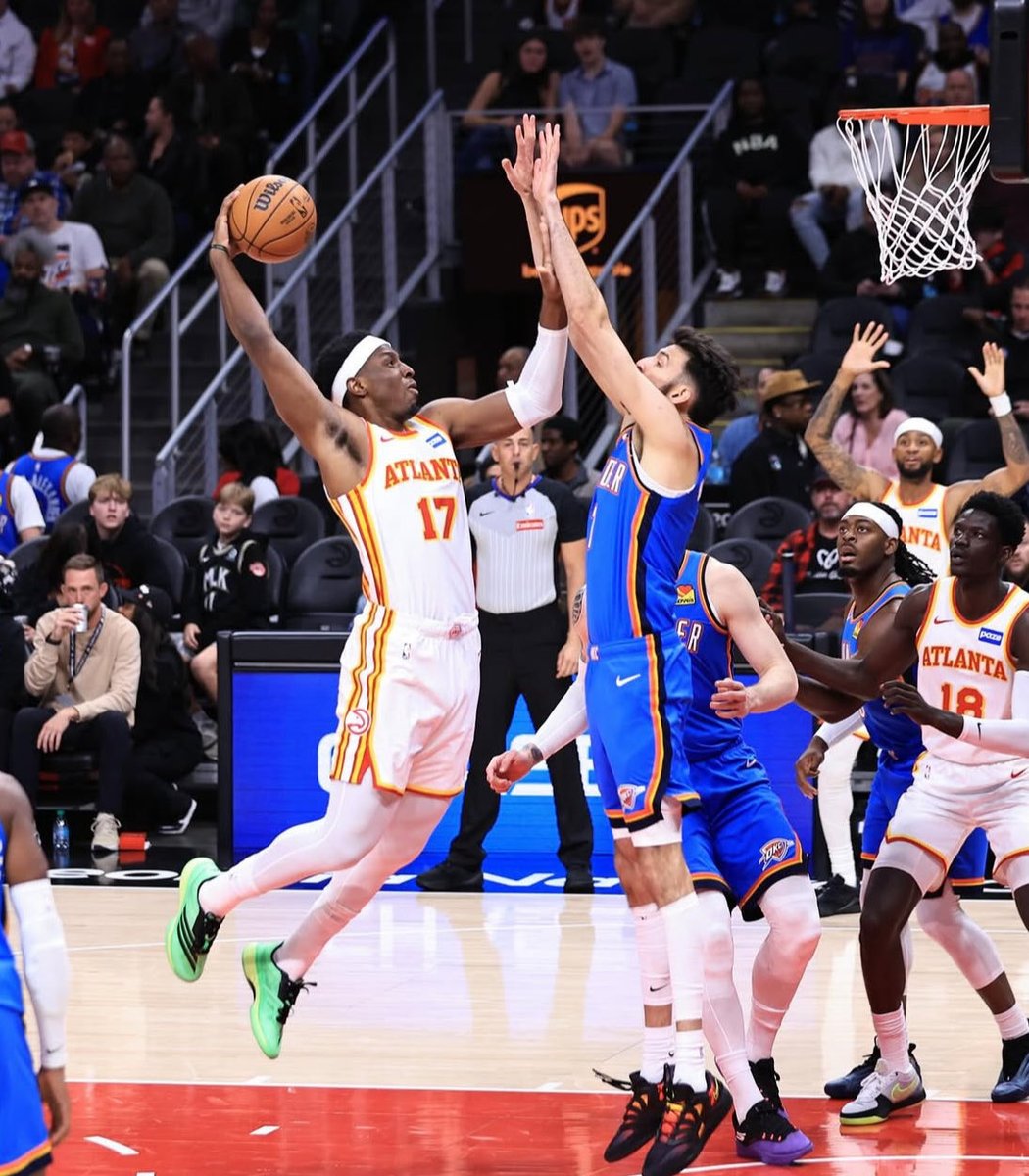 Onyeka Okongwu through 4 games this season: 

16.0 PTS
8.0 REB
2.5 AST
1.3 BLK

57.8% FG (11.3 FGA)
38.5% 3PT (3.3 3PA)
63.6% TS

Early 6MOTY candidate? 👀