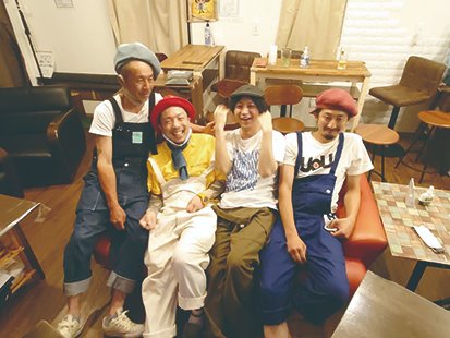 trag9999's tweet photo. 高円寺中通り商店街2025MS出演者
【OLD BUFFER QUARTET】11/9（日）12:40～Rumi（店内）
結局売れなかった酔いどれ芸人、今野大輔を保護する音楽集団。 https://t.co/6wEP4tcuP4