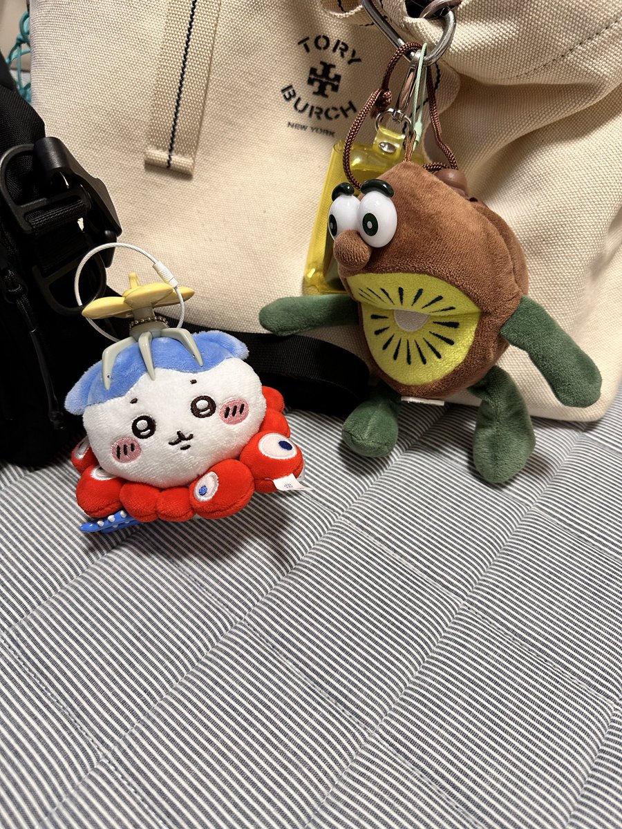 chankoefbjms's tweet photo. ウチのミャクミャクはキウイブラザーズからハチワレ、そしてカービィへと乗り移っております https://t.co/2tIWtn1svt