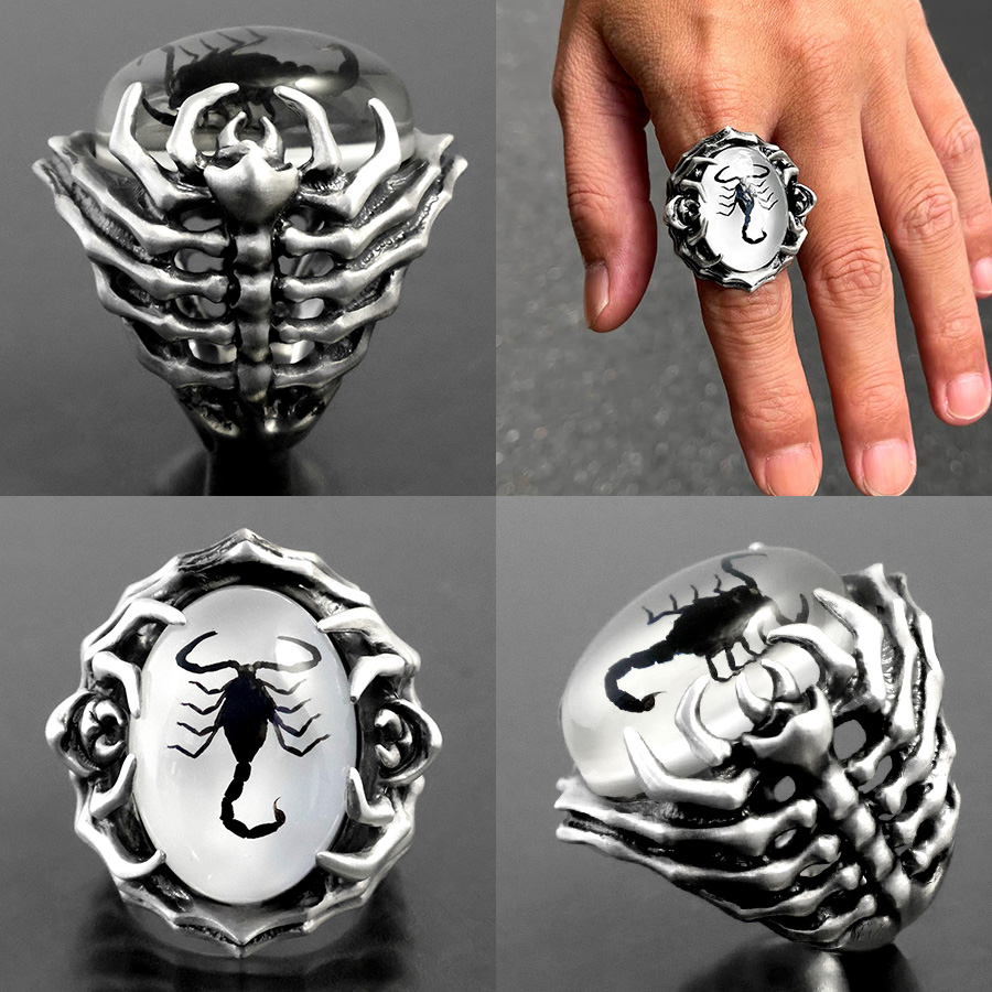 SILVER_GEEKS's tweet image. 中央に蠍（サソリ）樹脂をセット！
両サイドには百足系クリーチャーを造形。

STRANGE FREAK DESIGNS
「ラナルーサ」をアップ！
ameblo.jp/silver-geeks/e…

毒々しさが魅力的な大胆なリング！
#sfdjp
@STRANGE_FREAK