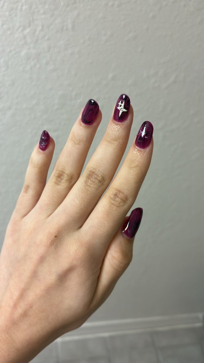 sugarlinou's tweet photo. got my bush shaved in a heart and js finished doing my own nails, life is worth living https://t.co/NQAilxhMl7