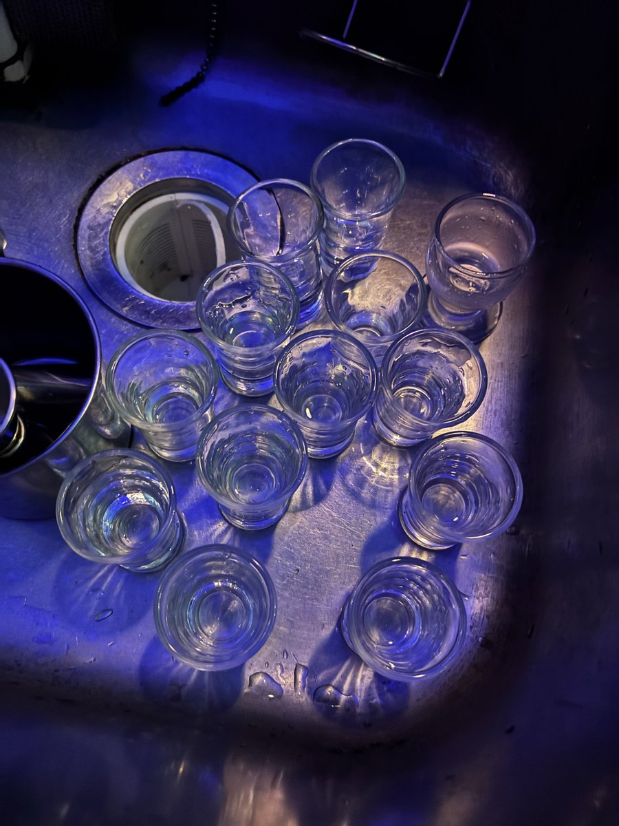 ずっと椎名林檎を聴かされながら