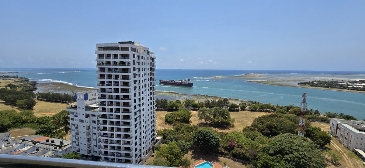 Haha siri ni kuvisit mara moja kwa mwezi...