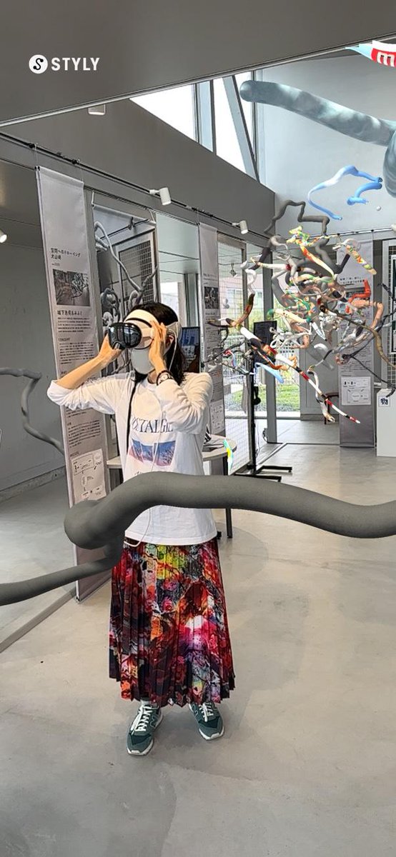 tukinonezumi's tweet image. 先日城下浩伺さん&amp;amp;みふくさんの｢空間へのドローイング｣を見に？体験しに行って来ました！描いたその場でしか見れない壁画のような作品と聞いてより面白いな～と思いました✏️
在廊されている時にはVR鑑賞体験出来るそうなのでご興味ある方は是非行ってみて下さい‼️