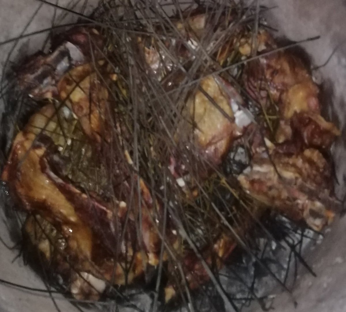 على استعداد تام لطبخ الحنيذ بالمرخ الجنوبي 
هرفي حري على صحنين ب 1600 ريال