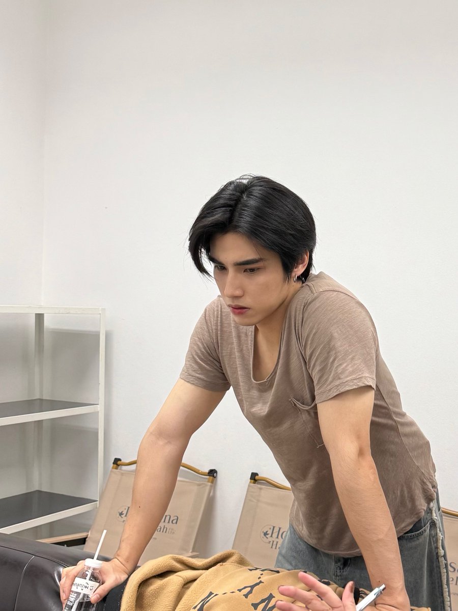 ท่าฟังบรีฟของหมวดวาวา👀

#รักแห่งสีลม 
#LoveofSilomQ8
#poompps