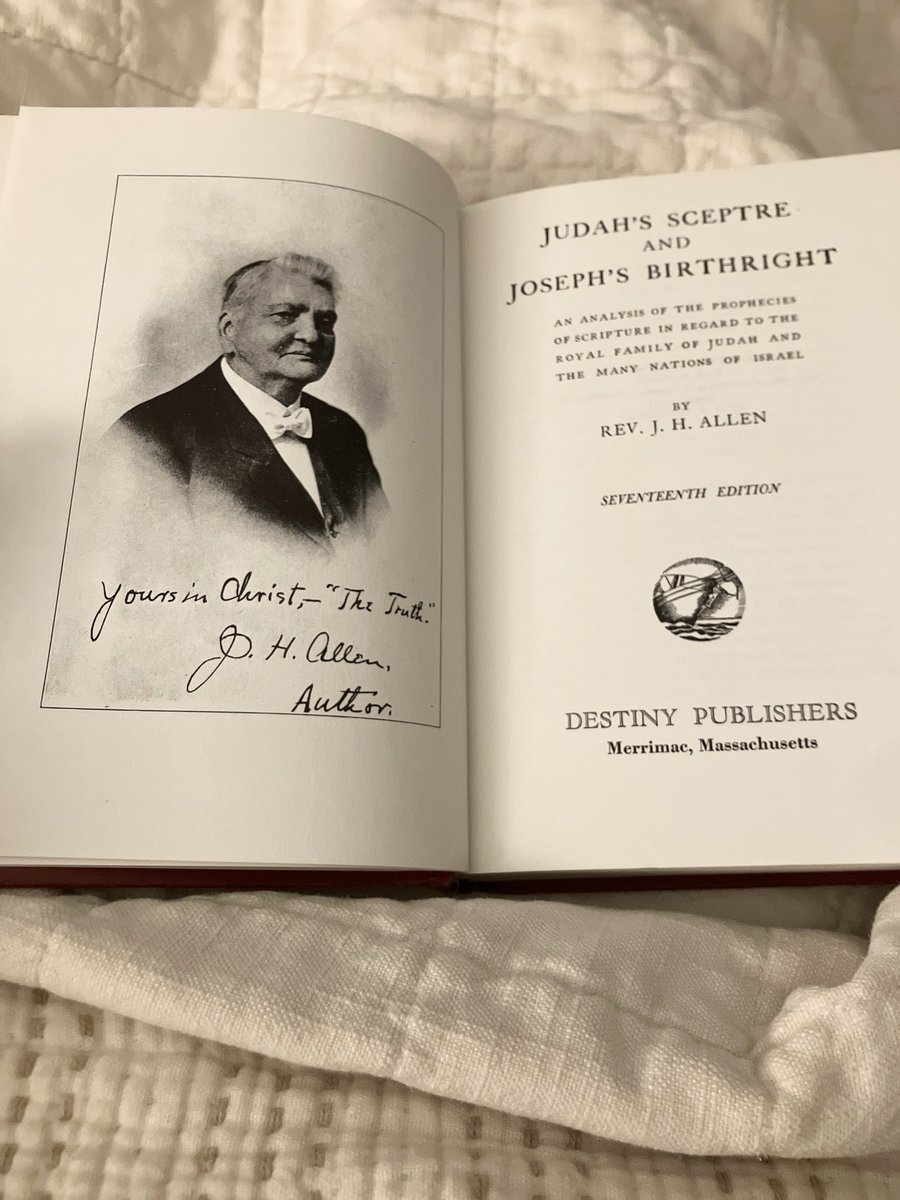 Went to the thrift store the other day to look for a pair of overalls. Came home with this intriguing book. 🧐