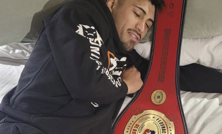 Deporte | Boxeador chonchino es el nuevo campeón de Chile en categoría ligero elinsular.cl/noticias/chilo…