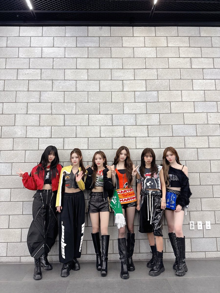 izna_offcl's tweet image. [iznaPIC📷]

2025.10.28 SBS funE &amp;lt;더쇼&amp;gt;

#izna #이즈나
#NotJustPretty #izna_NotJustPretty
#MammaMia #izna_MammaMia
#Racecar #izna_Racecar