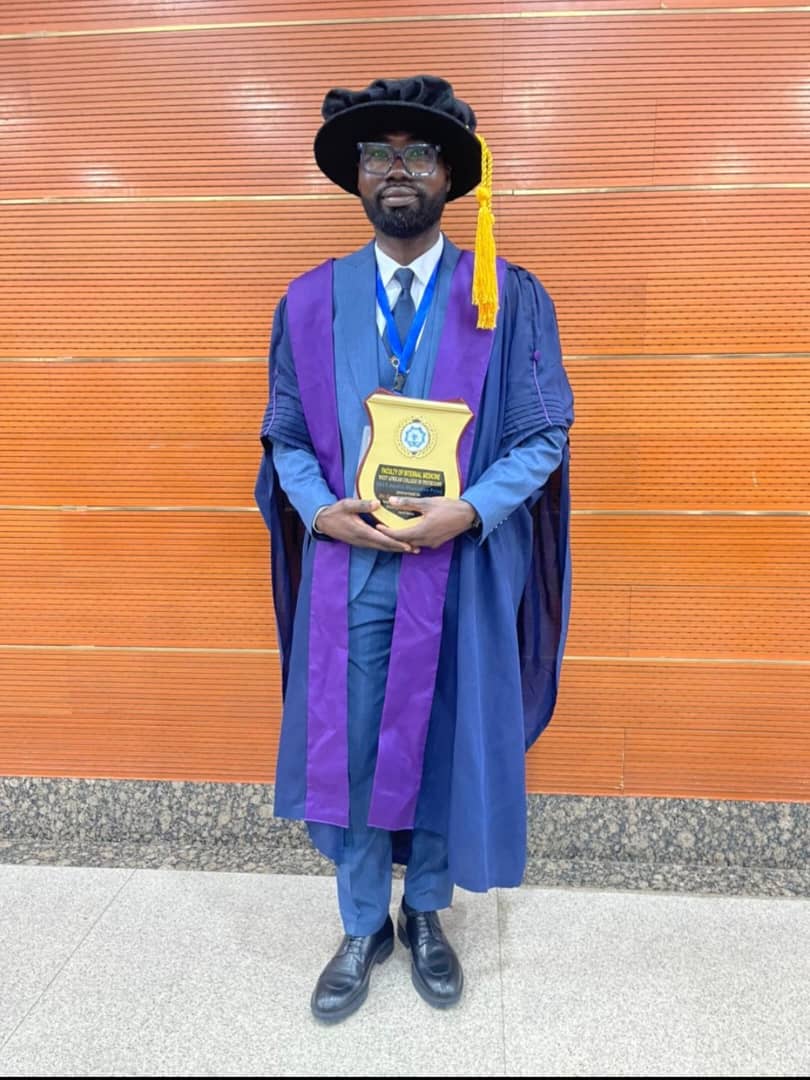TheBarcaDr's tweet photo. In keeping with tradition, this guy, Dr. Eugene Ampofo (UCC Trained, Harvard Qualified) took the Best In Cardiology this year!!! https://t.co/EA7AWMEnYv