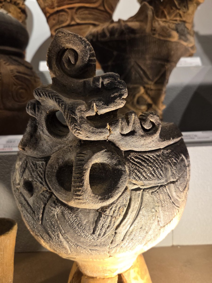 新羅土器風の置物 新羅土器風の置物 新羅土器風の置物