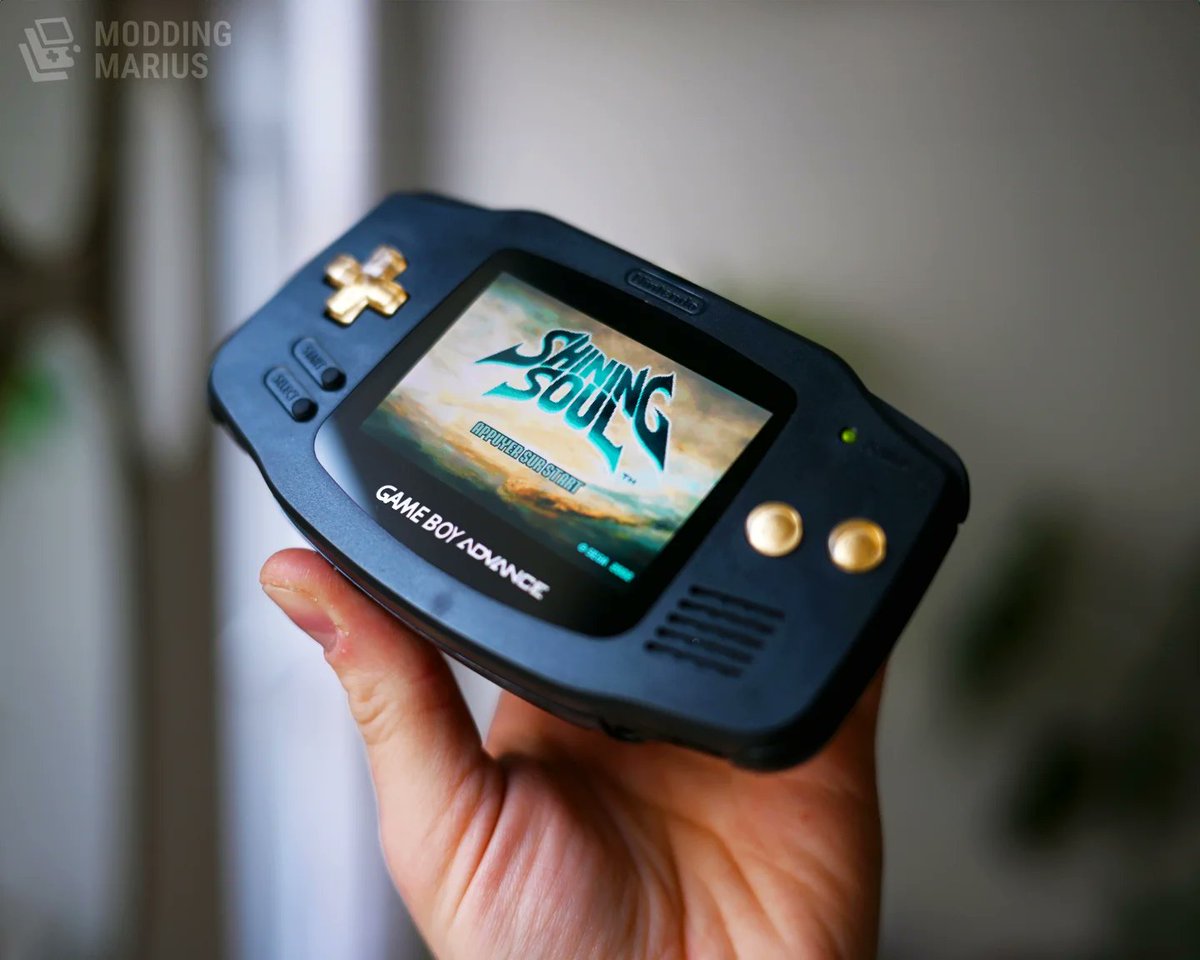 moddingmarius's tweet image. ⚫ 𝗚𝗮𝗺𝗲 𝗕𝗼𝘆 𝗔𝗱𝘃𝗮𝗻𝗰𝗲 🟡

Épurée – Élégante – Modernisée
Prête à jouer

---⚙️---
- IPS FP
- Battery Mod
- Sound Mod 
- Buttons from @labfifteenco

🗡️