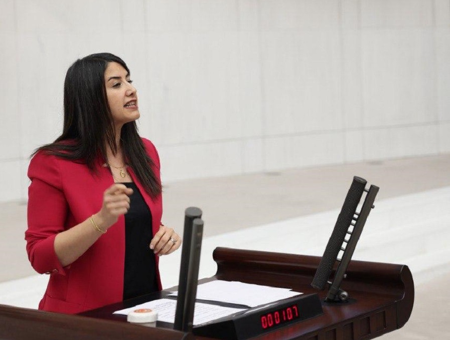 Dilan Kunt Ayan: “Bu Artık Toplumsal Bir Krizdir” 
objektifpress.com/dilan-kunt-aya… 
#sanlıurfa #siverek #DEMParti #DilanKuntAyan #objektifpress #sondakika #TBMM