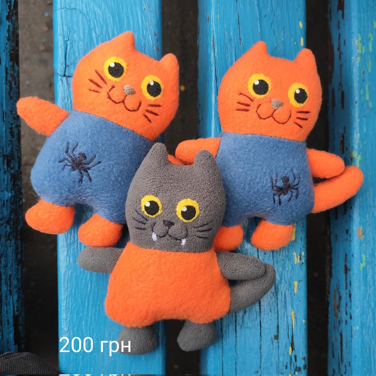 прошу поширити, щоб я не залізала в кредитку, бо вже дуже не дуже по заробіткам🥲

більше місяця без замовлень, можливо комусь сподобаються коти на геловін🫶🏻

замовити можна в телеграмі @/badbadbi