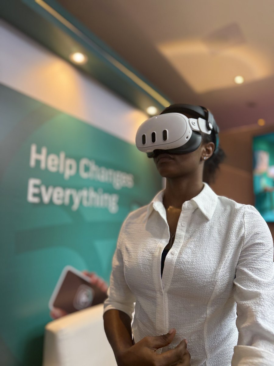 firstnatbankgh's tweet image. Helps changes everything, education opens doors.
Learn everything about the cedi from 1957 in a Virtual Reality (VR) world at our booth.

#GhanaCediAt60 #FNB #HowCanWeHelpYou