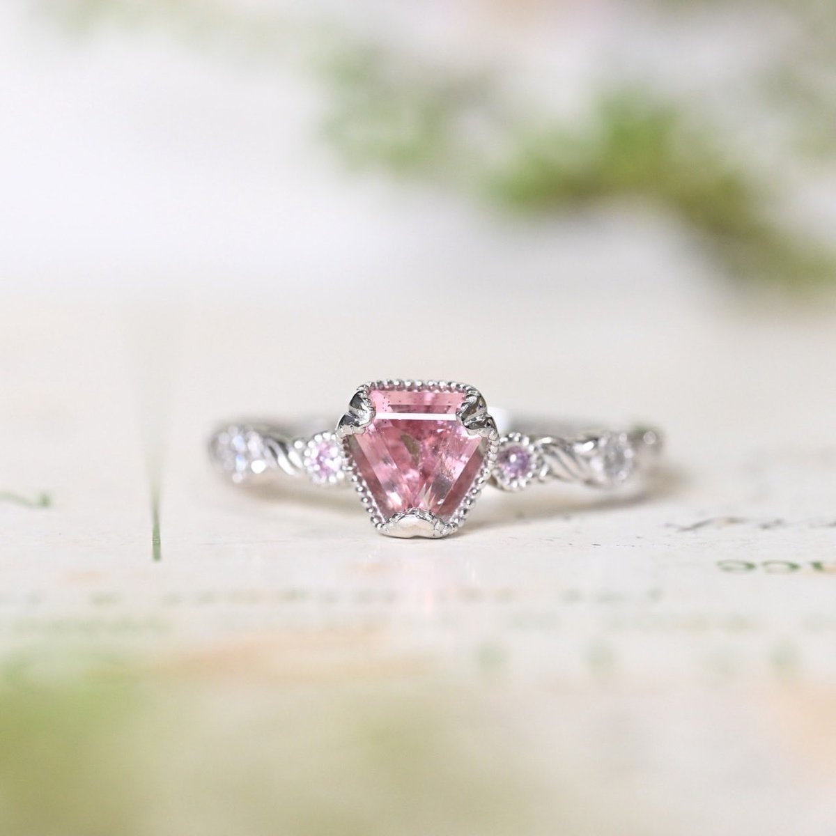 🌈お客様よりオーダー制作依頼を戴きました ✨素敵なパイロープ